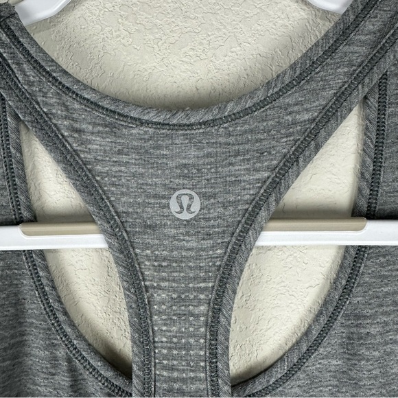 Lululemon Gray Racerback Athletic Athleisure Tank Top Size 8 - Picture 3 of 4